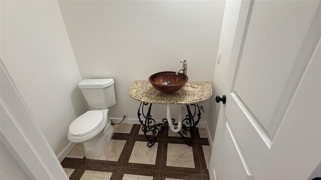 Building Photo - 5673 Solana Ranch Rd