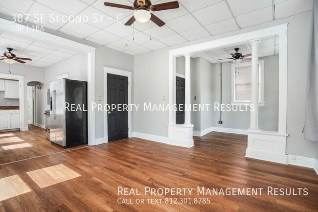 Building Photo - 307 SE Second St-C