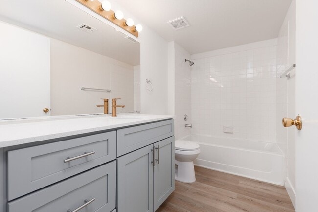 Building Photo - Completely remodeled 1st floor unit in gated Silverado Ranch community