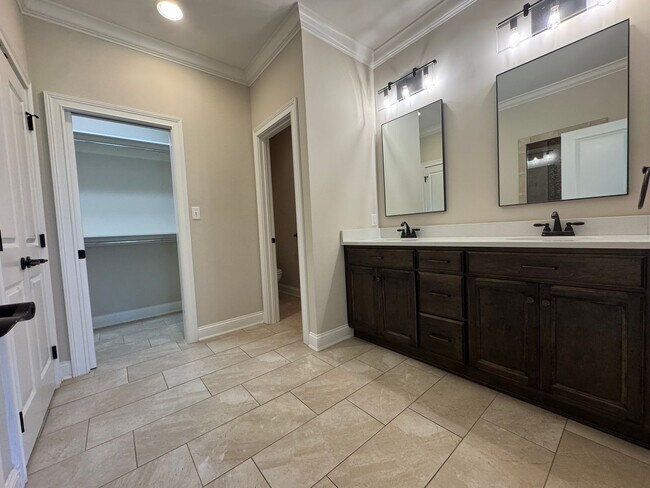 Building Photo - 1308 Burl Woods Ct