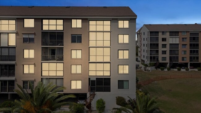 Building Photo - 4550 Bay Blvd