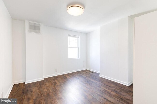 Building Photo - 610 Wyeth St