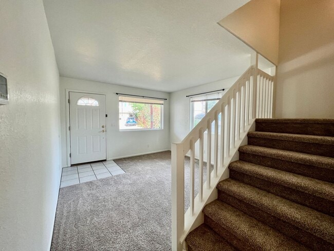 Building Photo - Townhome for Rent in New Castle