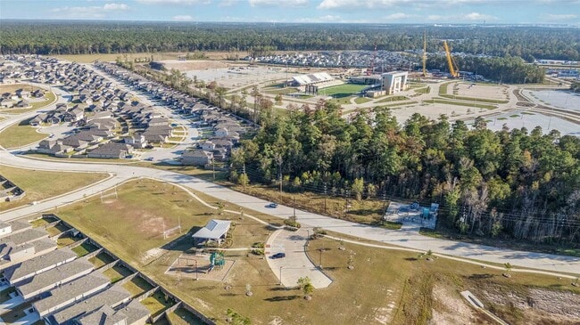 Building Photo - 24034 Sunview Vly Dr