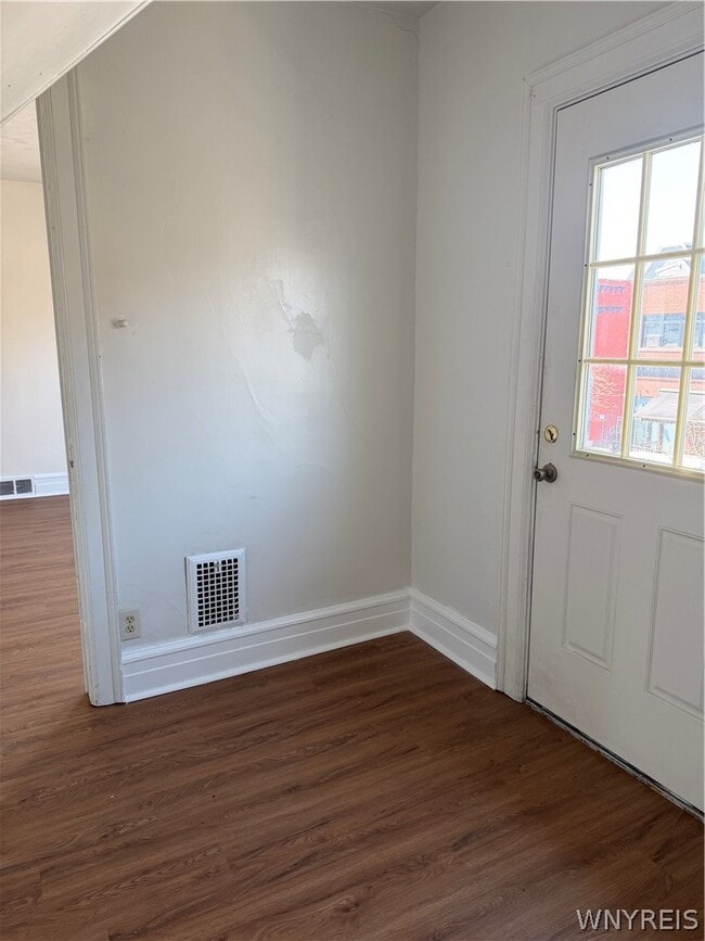 Building Photo - 1015 Elmwood Ave