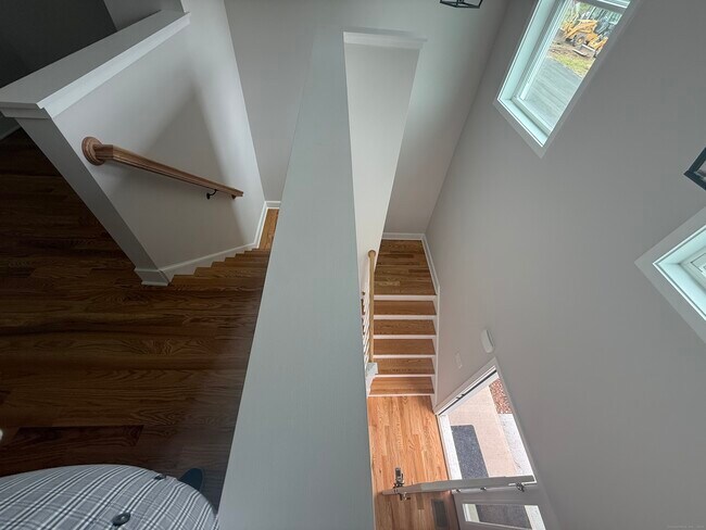 Building Photo - 7 Chatsworth Ct