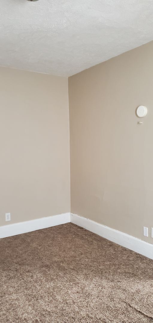 Building Photo - 1147 W 22nd St