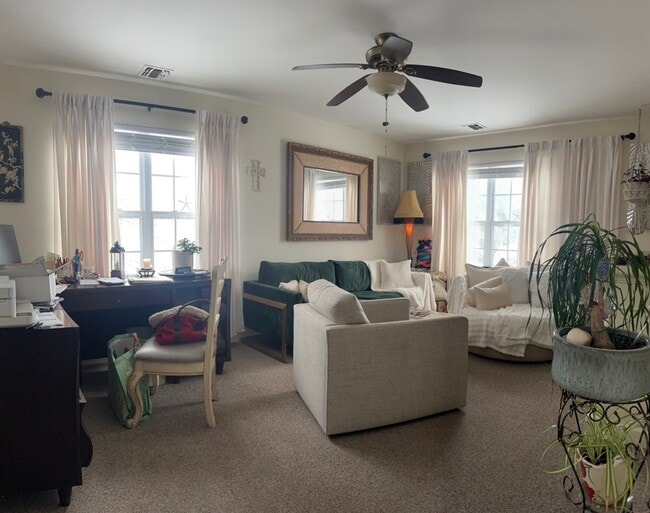 Building Photo - 23 Garden Way