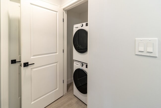 Building Photo - 229 Oneil Rd