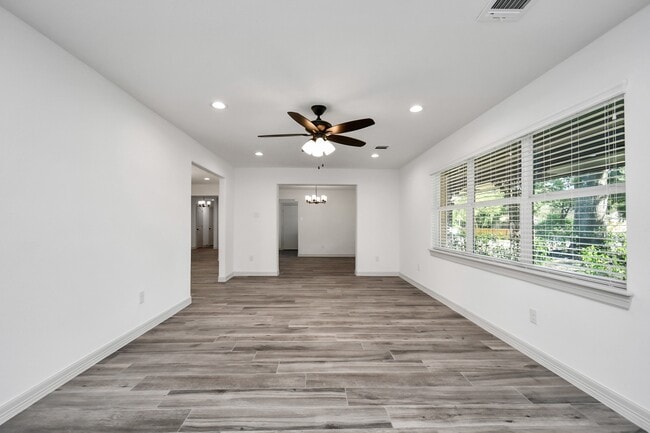 Building Photo - 1805 East Ave