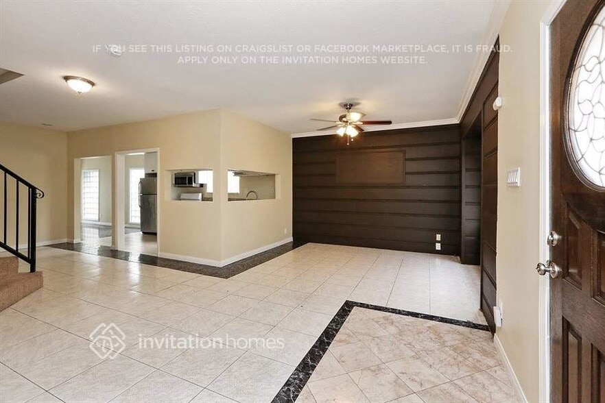 Building Photo - 3886 La Salle Ave