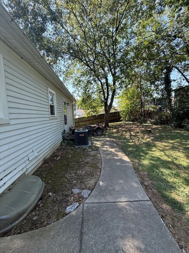 Building Photo - 37 Keystone Dr