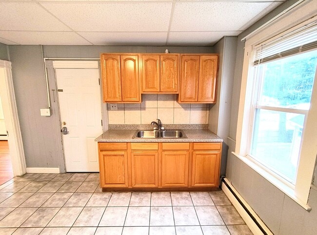 Building Photo - 3 Veto St