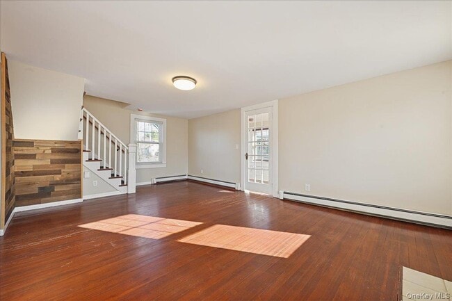 Building Photo - 94 Chapel Ave