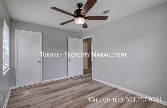 Building Photo - 91 White Oak Ln