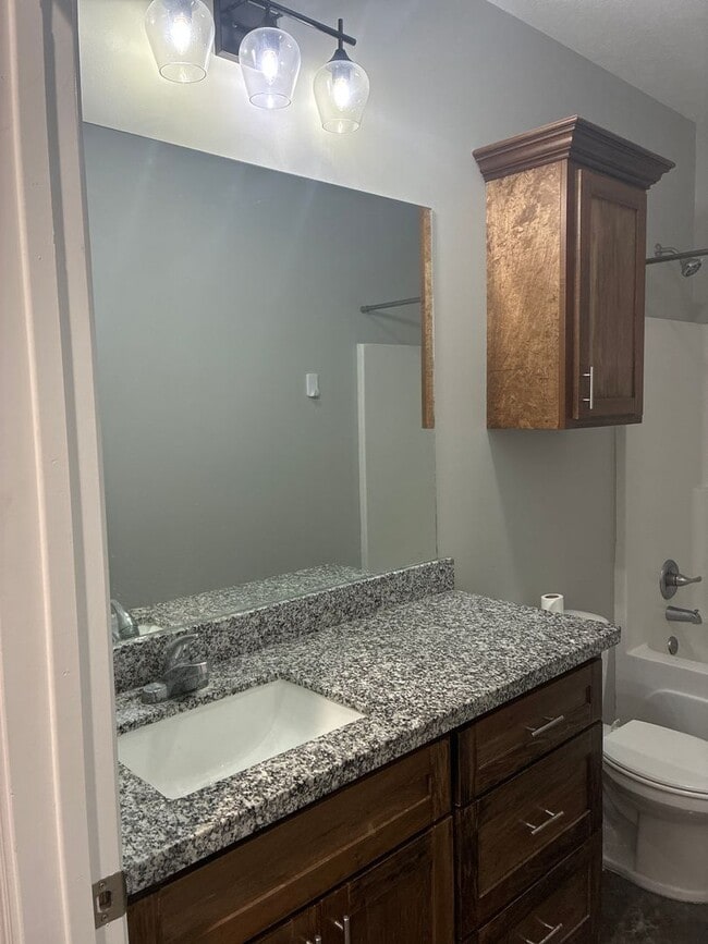 Building Photo - Duplex for lease