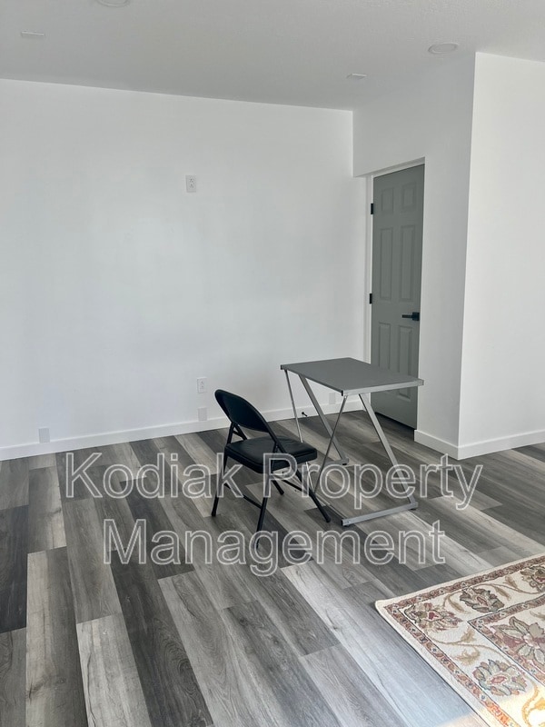 Building Photo - 3733 N Valley Vista Way