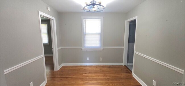 Building Photo - 1711 Betty Ln