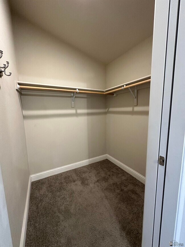 Building Photo - 13432 E 53rd St