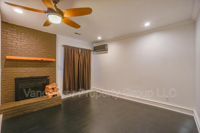 Building Photo - 3211 NE 62nd Ave