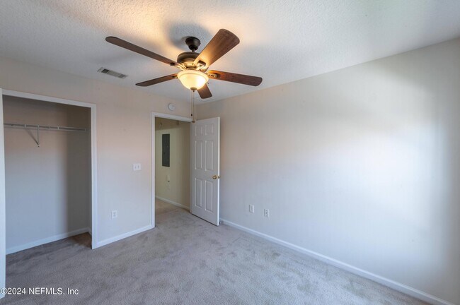 Building Photo - 9505 Armelle Way