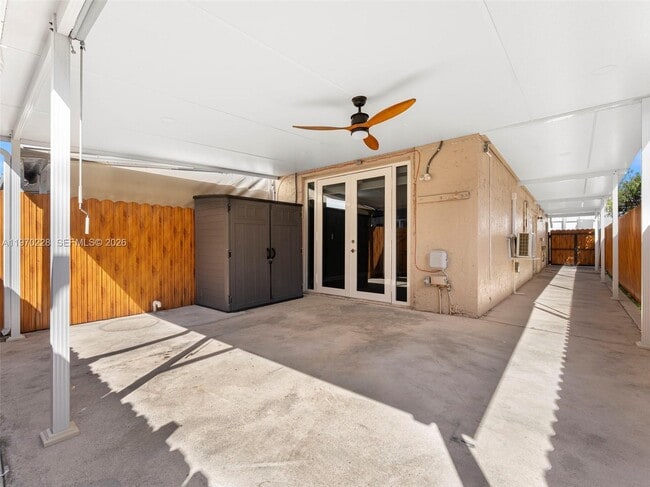 Building Photo - 1096 W 42nd Pl