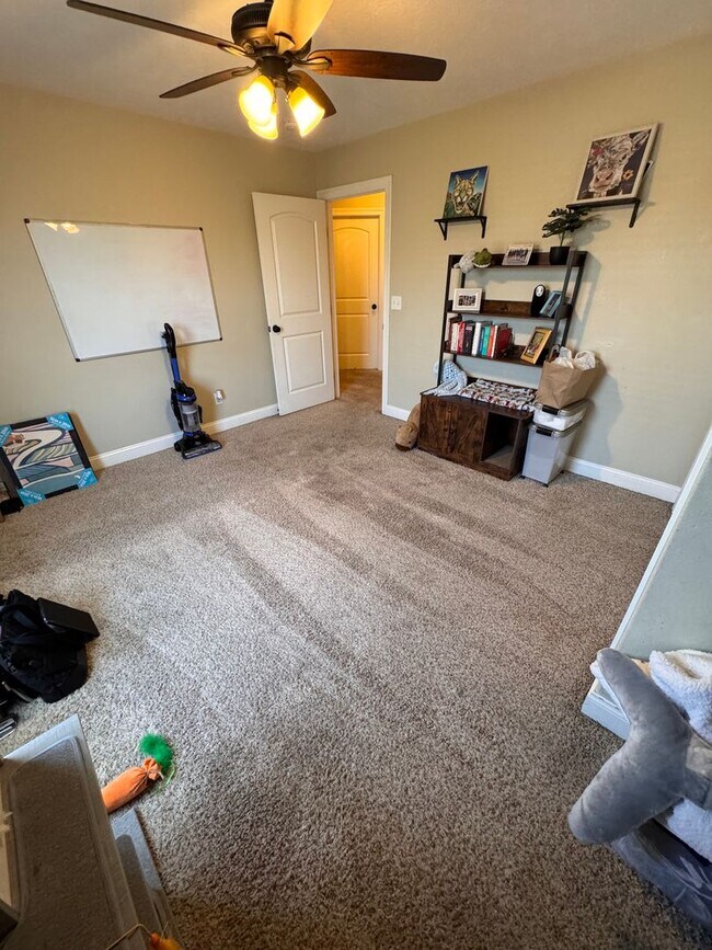 Building Photo - 514 Stonemont Dr