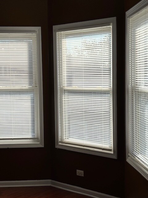 Building Photo - 1500 E 73rd St