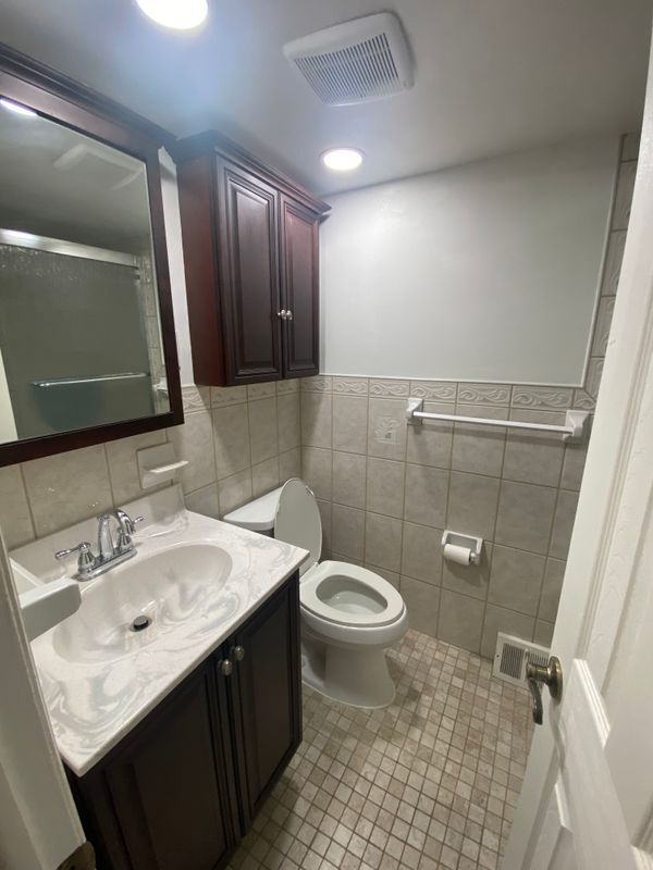 Building Photo - 10860 Parlin Terrace