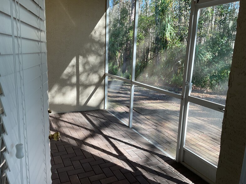 Lanai - 2717 Tottenham Dr