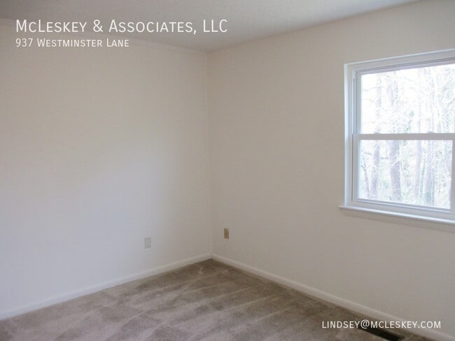 Building Photo - 937 Westminster Ln