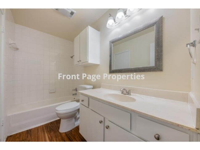 Building Photo - 1201 Danbury Square