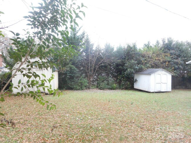 Building Photo - 1210 Norland Rd