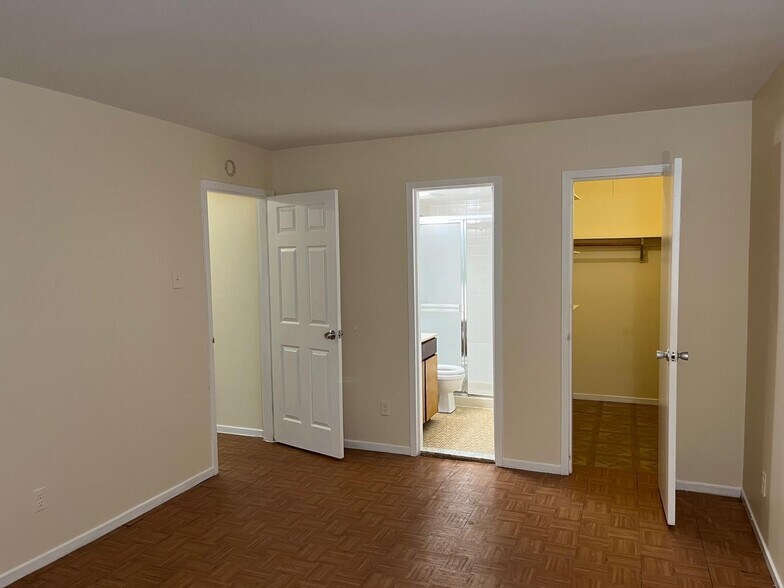 Building Photo - 19305 Club House Rd