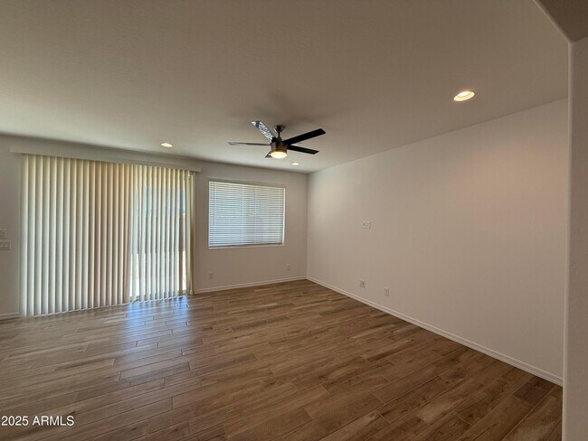 Building Photo - 10155 W Columbus Ave