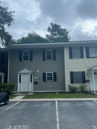 Building Photo - 105 Heritage Cir