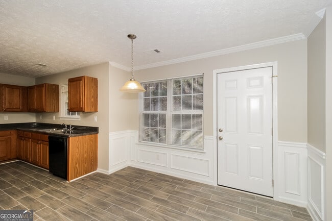 Building Photo - 2403 Brookgate Way