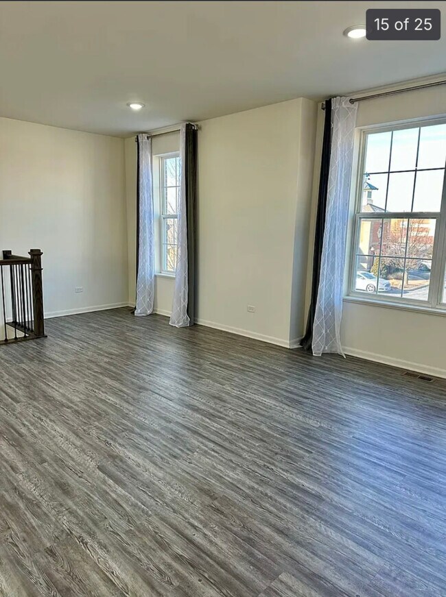 Building Photo - 2949 Reflection Dr