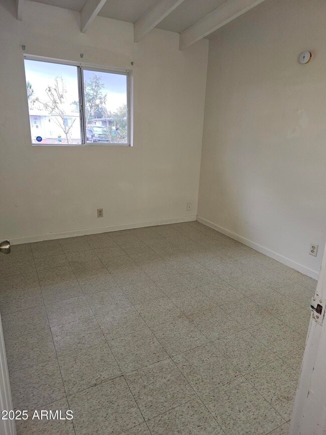 Building Photo - 113 E Navajo St