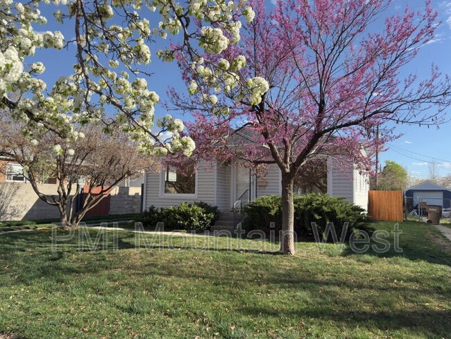 Building Photo - 1878 E Stratford Ave