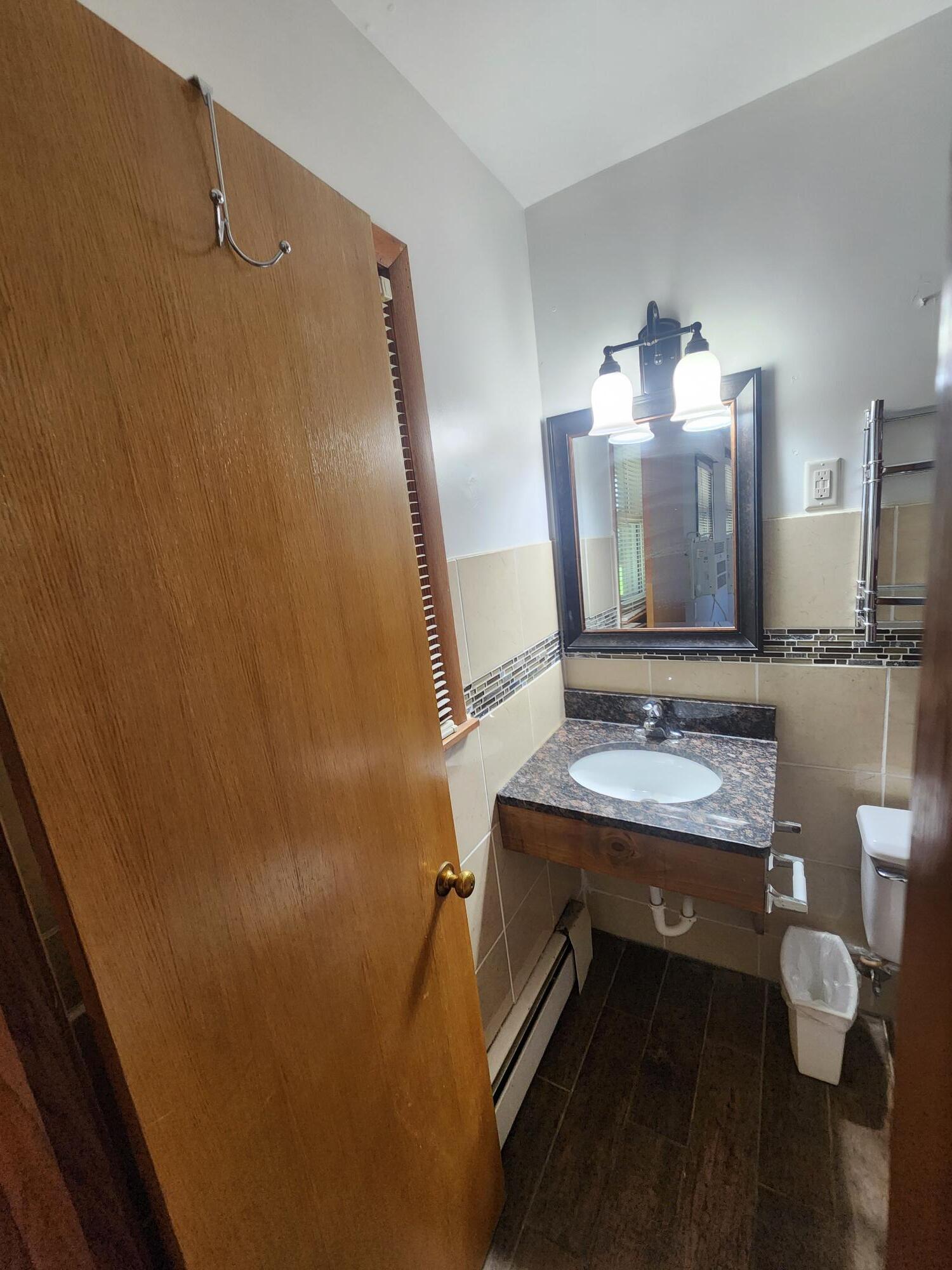 Building Photo - 605 30th Ave W