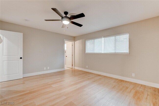 Building Photo - 1404 Campbell Dr