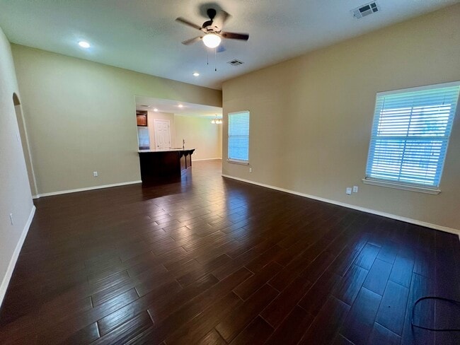 Building Photo - Beautiful 4 Bedroom House For Rent **ASK A...