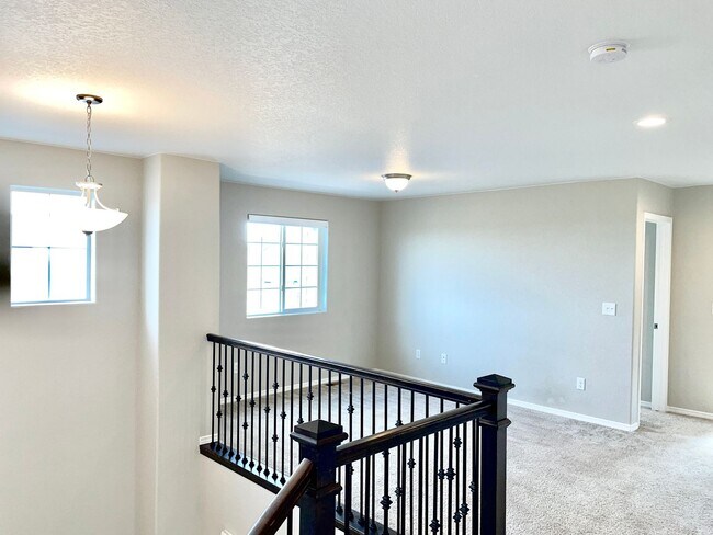 Building Photo - Built in 2021- Stunning 5 Bedroom 4 bath H...