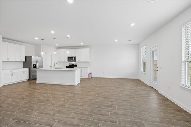 Building Photo - 6206 Bayou Birch Ln