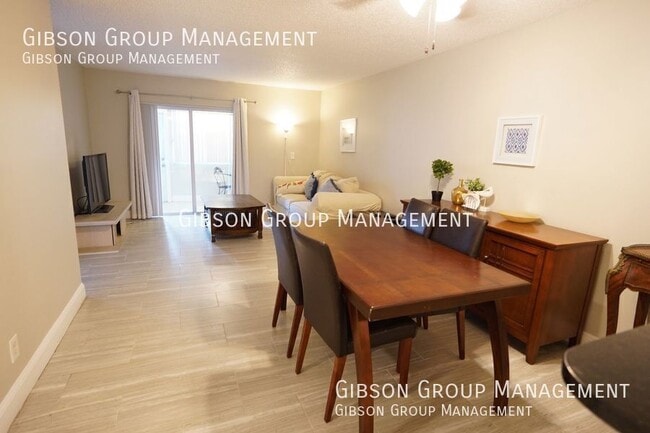 Building Photo - 3000 E SUNRISE LAKES Dr