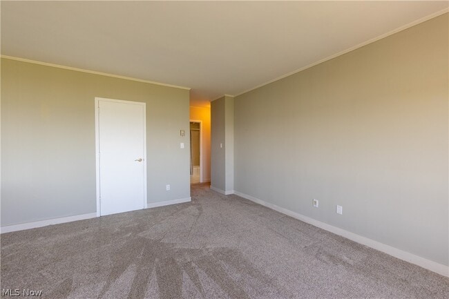 Building Photo - 1 Lakeshore Blvd