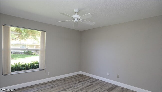 Building Photo - 402 Emerald Bay Cir