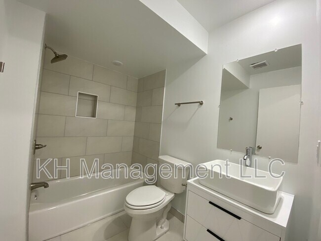 Building Photo - 3932-36 Mt Vernon St