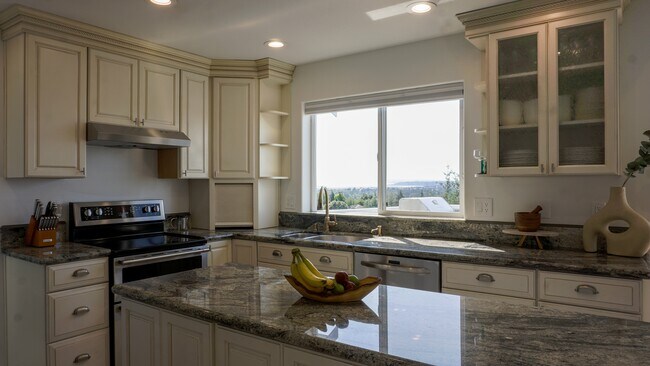 Building Photo - 7904 80th Ave NE